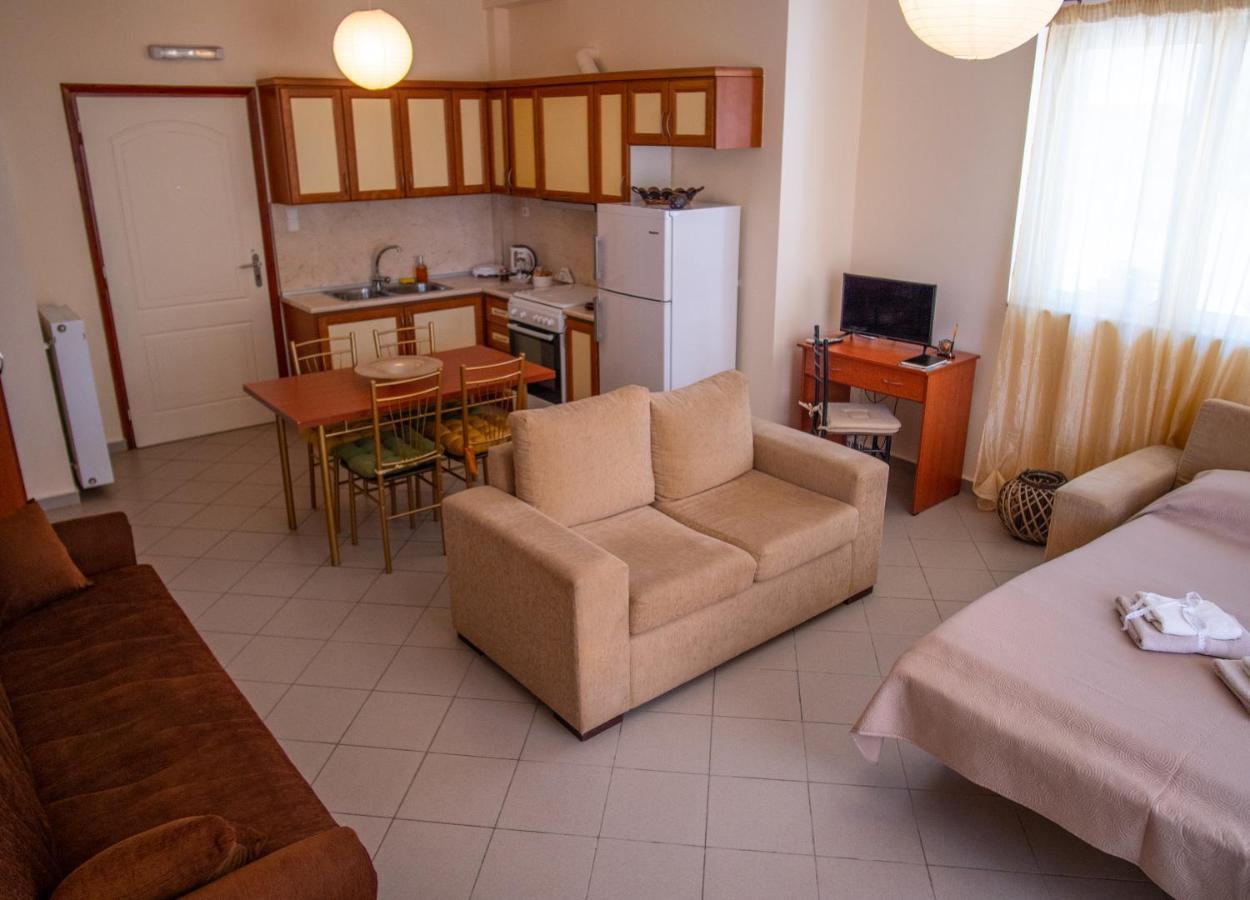 Helen - The Spartan Home Экстерьер фото