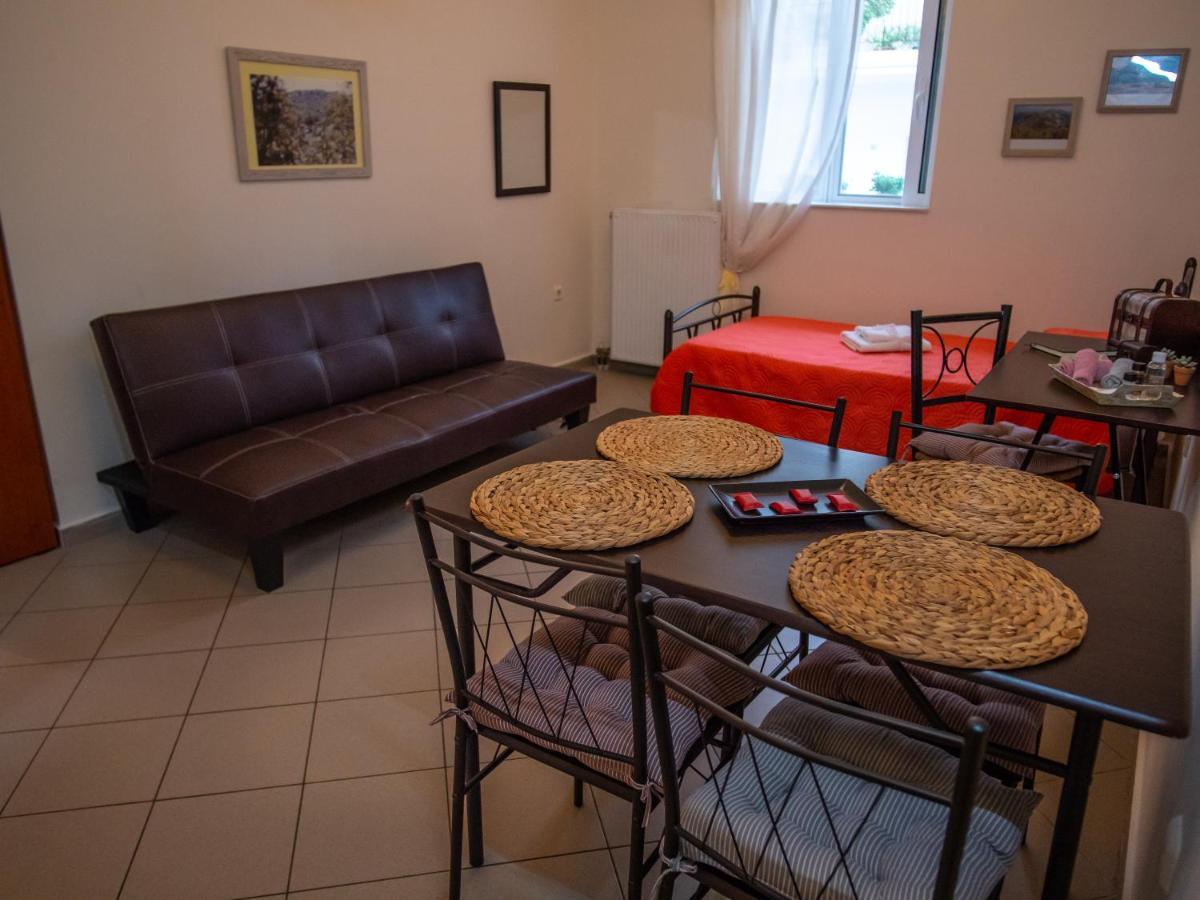 Helen - The Spartan Home Экстерьер фото