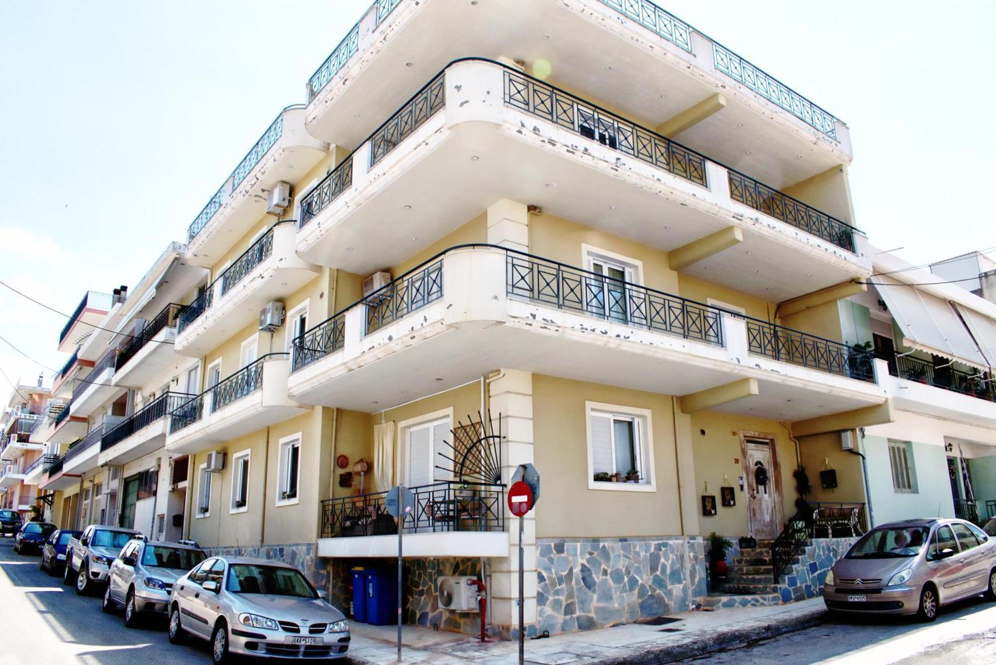 Helen - The Spartan Home Экстерьер фото