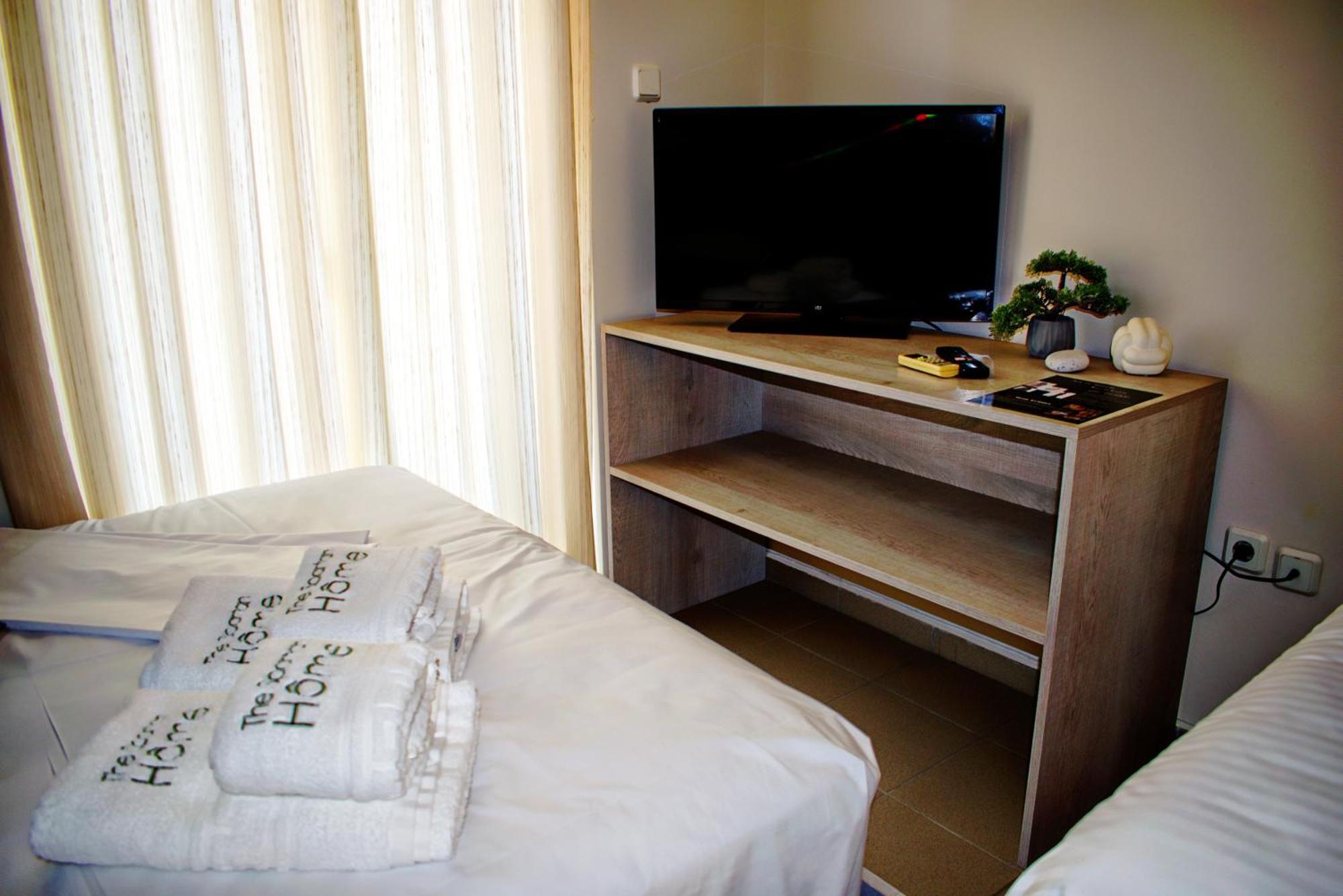 Helen - The Spartan Home Экстерьер фото